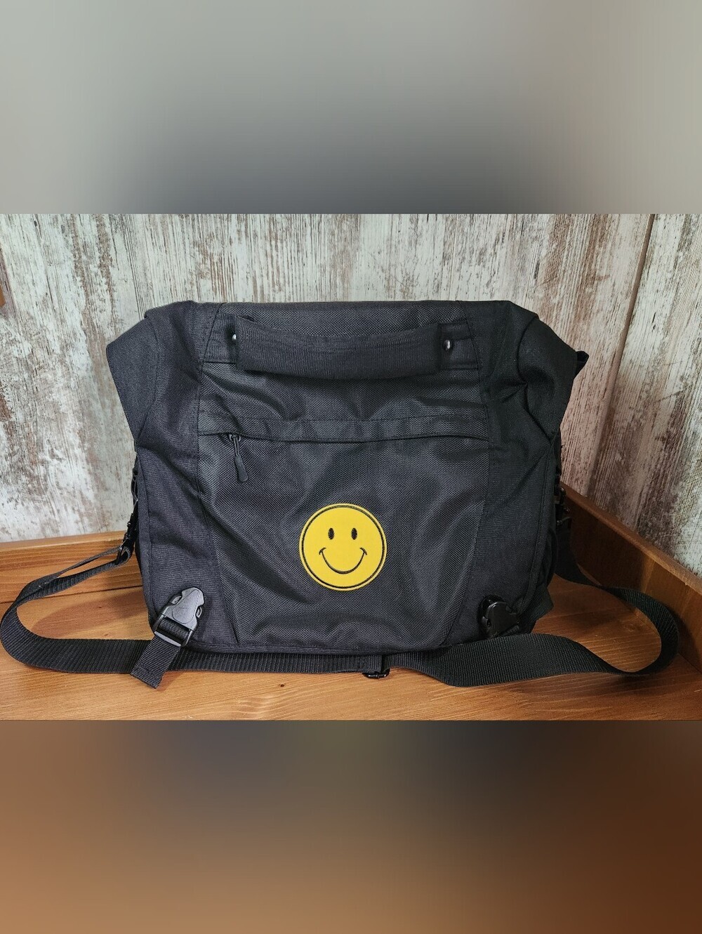 Port Authority Nylon Black Laptop Messenger School College Bag Smiley Face 😃